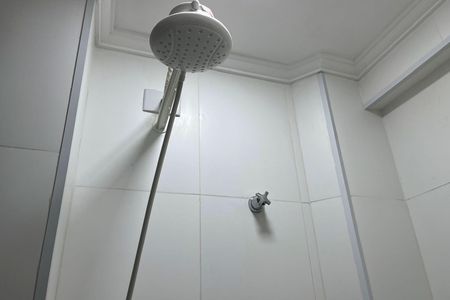 Banheiro de Serviço de apartamento para alugar com 3 quartos, 140m² em José Menino, Santos