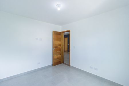 Quarto 2 de apartamento para alugar com 2 quartos, 64m² em Vila Zat, São Paulo