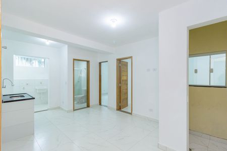 Sala de apartamento para alugar com 2 quartos, 66m² em Vila Zat, São Paulo