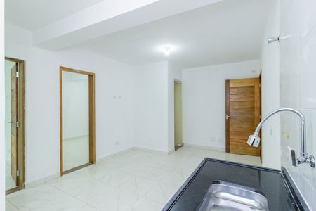 Sala de apartamento para alugar com 2 quartos, 66m² em Vila Zat, São Paulo