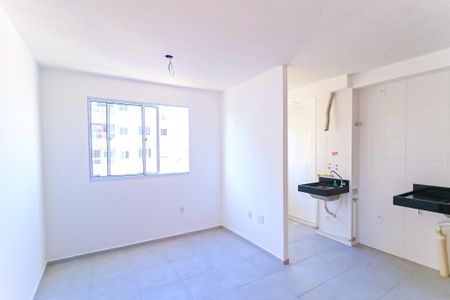 Sala de apartamento para alugar com 2 quartos, 36m² em Inhaúma, Rio de Janeiro