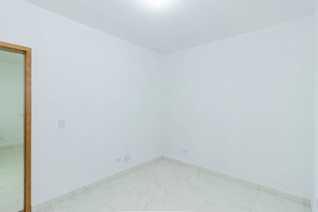 Quarto 2 de apartamento para alugar com 2 quartos, 64m² em Vila Zat, São Paulo