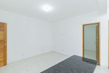 Sala de apartamento para alugar com 2 quartos, 64m² em Vila Zat, São Paulo