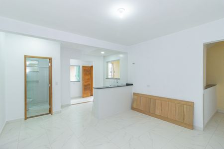 Sala de casa de condomínio para alugar com 1 quarto, 70m² em Vila Zat, São Paulo