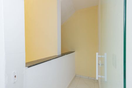 Varanda Sala de casa de condomínio para alugar com 1 quarto, 70m² em Vila Zat, São Paulo