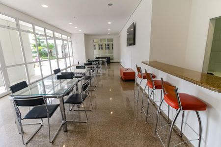Apartamento à venda com 256m², 4 quartos e 4 vagasÁrea comum - Salão de festas