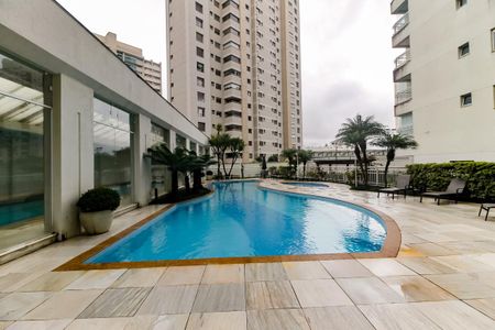 Apartamento à venda com 256m², 4 quartos e 4 vagasÁrea comum - Piscina