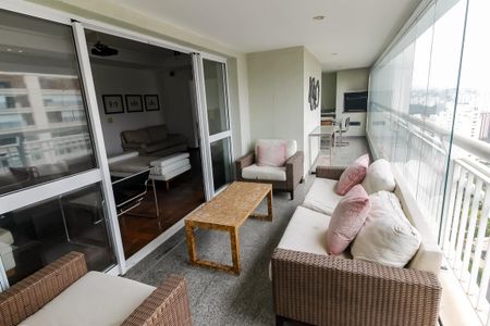 Apartamento à venda com 256m², 4 quartos e 4 vagasVaranda gourmet