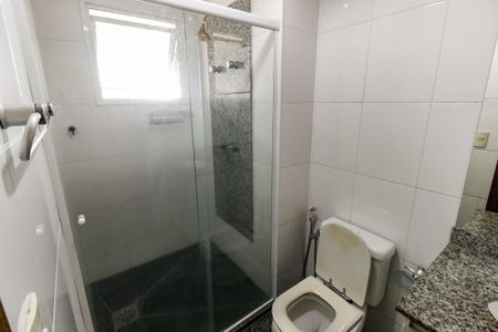 Apartamento à venda com 256m², 4 quartos e 4 vagasBanheiro da Suíte 2
