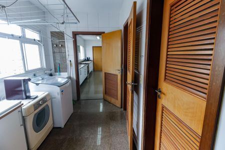 Apartamento à venda com 256m², 4 quartos e 4 vagasÁrea de Serviço