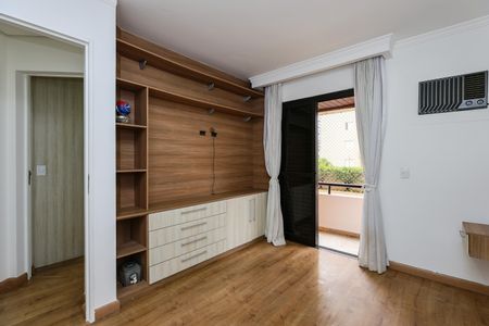 Apartamento à venda com 77m², 3 quartos e 1 vaga Apartamento à venda com 77m², 3 quartos e 1 vagaSuíte