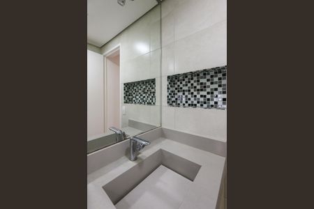 Apartamento à venda com 77m², 3 quartos e 1 vaga Apartamento à venda com 77m², 3 quartos e 1 vagaBanheiro da Suíte