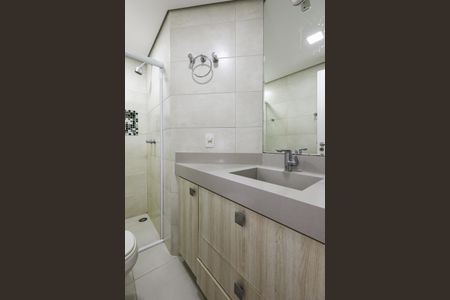 Apartamento à venda com 77m², 3 quartos e 1 vaga Apartamento à venda com 77m², 3 quartos e 1 vagaBanheiro da Suíte