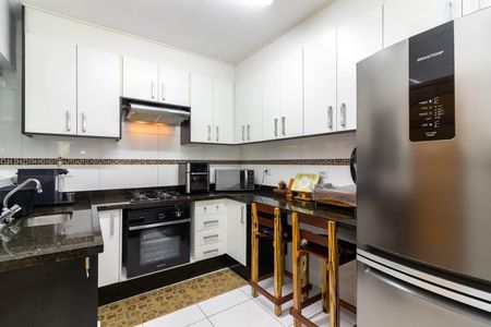 Casa de condomínio à venda com 72m², 2 quartos e 2 vagasCozinha