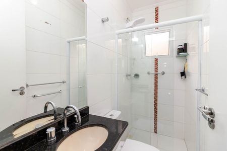 Casa de condomínio à venda com 72m², 2 quartos e 2 vagasBanheiro da Suíte 1