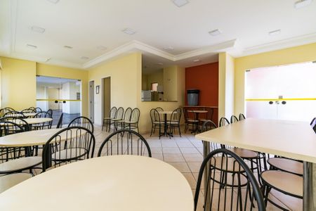 Apartamento à venda com 65m², 3 quartos e 1 vaga Apartamento à venda com 65m², 3 quartos e 1 vagaÁrea comum - Salão de festas