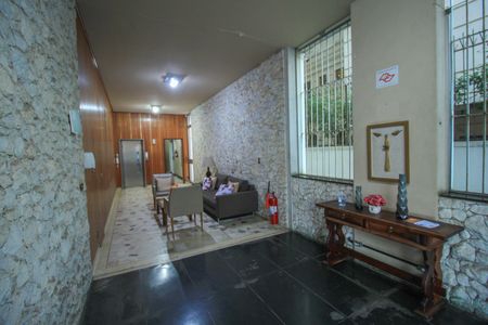 Apartamento à venda com 108m², 2 quartos e 1 vaga