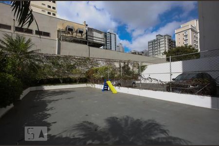 Apartamento à venda com 85m², 3 quartos e 2 vagas Apartamento à venda com 85m², 3 quartos e 2 vagasÁrea comum - Pátio