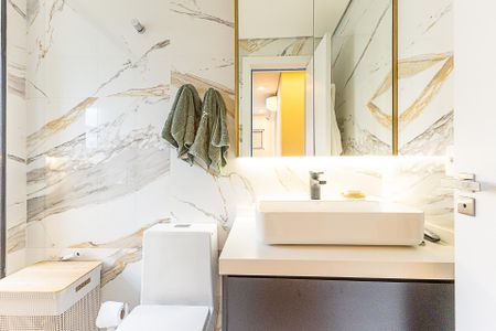 Apartamento à venda com 85m², 3 quartos e 2 vagas Apartamento à venda com 85m², 3 quartos e 2 vagasBanheiro da Suíte