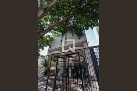 Apartamento à venda com 85m², 3 quartos e 2 vagas Apartamento à venda com 85m², 3 quartos e 2 vagasFachada