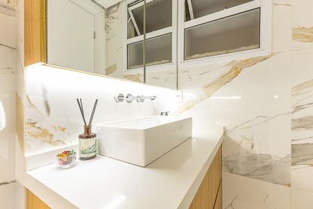 Apartamento à venda com 85m², 3 quartos e 2 vagas Apartamento à venda com 85m², 3 quartos e 2 vagasBanheiro Social