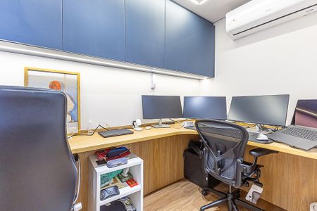 Apartamento à venda com 85m², 3 quartos e 2 vagas Apartamento à venda com 85m², 3 quartos e 2 vagasEscritório
