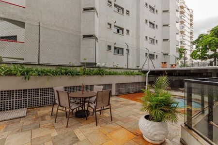 Apartamento para alugar com 95m², 3 quartos e 2 vagas Apartamento para alugar com 95m², 3 quartos e 2 vagasÁrea comum - Piscina