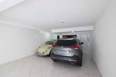 Casa à venda com 228m², 3 quartos e 6 vagasGaragem