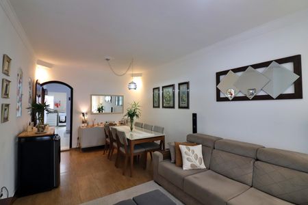 Casa à venda com 228m², 3 quartos e 6 vagasSala 