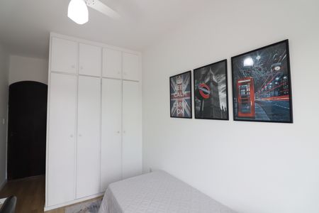 Casa à venda com 228m², 3 quartos e 6 vagasQuarto 2
