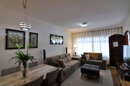 Casa à venda com 228m², 3 quartos e 6 vagasSala 