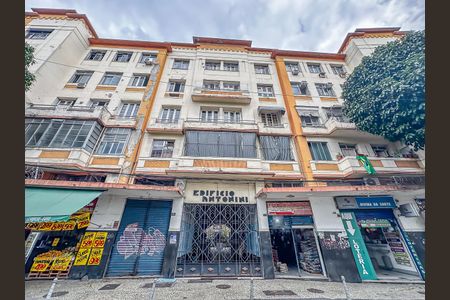 Apartamento para alugar com 66m², 1 quarto e sem vaga