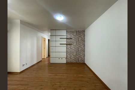 Apartamento para alugar com 70m², 3 quartos e 1 vaga