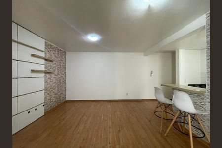 Apartamento para alugar com 2 quartos, 70m² em Industrial, Novo Hamburgo