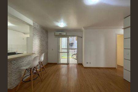 Apartamento para alugar com 70m², 3 quartos e 1 vaga