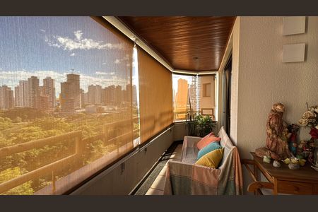 Apartamento à venda com 162m², 2 quartos e 2 vagas Apartamento à venda com 162m², 2 quartos e 2 vagasVaranda