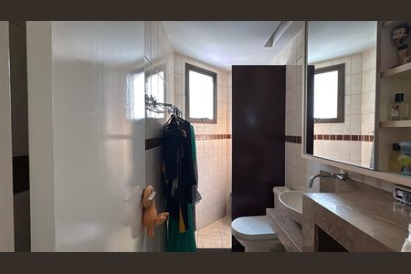 Banheiro suite 1 de apartamento à venda com 2 quartos, 162m² em Setor Bueno, Goiânia