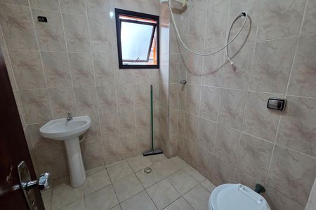 Apartamento para alugar com 70m², 2 quartos e 1 vaga Apartamento para alugar com 70m², 2 quartos e 1 vagaBanheiro da Suíte 1