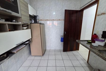 Cozinha de apartamento para alugar com 2 quartos, 70m² em Aviação, Praia Grande