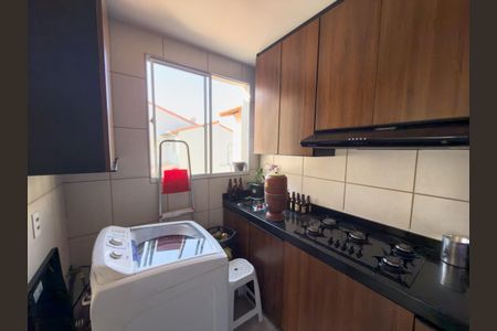 Apartamento à venda com 49m², 2 quartos e 1 vaga Apartamento à venda com 49m², 2 quartos e 1 vagaCozinha e Área de Serviço