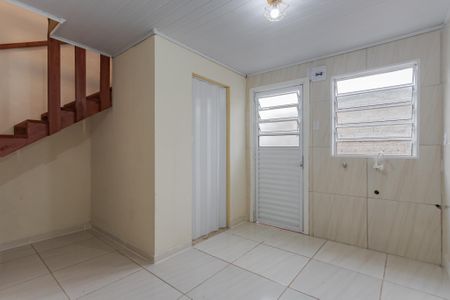 Sala/Cozinha de kitnet/studio para alugar com 1 quarto, 29m² em Mário Quintana, Porto Alegre