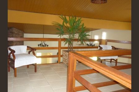 Casa de condomínio para alugar com 263m², 4 quartos e 2 vagas Casa de condomínio para alugar com 263m², 4 quartos e 2 vagasCorredor