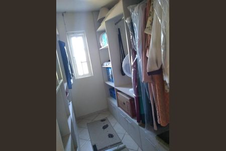 Casa de condomínio para alugar com 263m², 4 quartos e 2 vagas Casa de condomínio para alugar com 263m², 4 quartos e 2 vagasQuarto