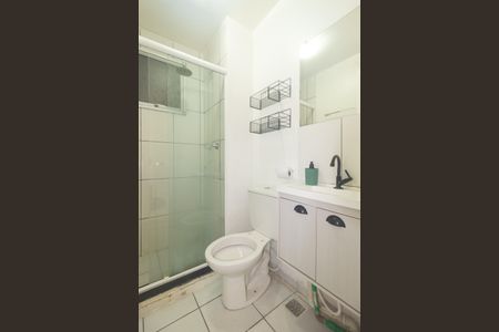 Banheiro de apartamento para alugar com 3 quartos, 56m² em Campo Grande, Rio de Janeiro