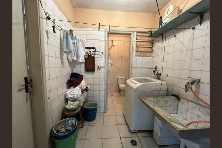 Casa à venda com 202m², 4 quartos e 2 vagas Casa à venda com 202m², 4 quartos e 2 vagasÁrea de serviço