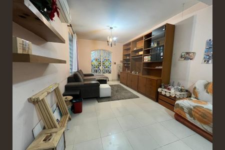 Sala de casa à venda com 4 quartos, 202m² em Parque Jabaquara, São Paulo