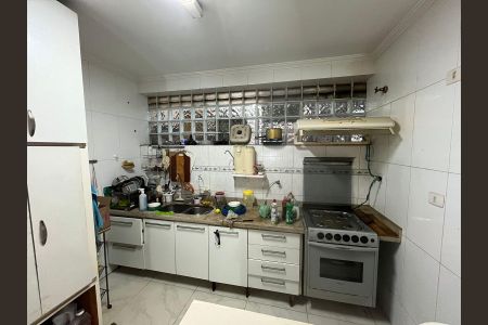 Casa à venda com 202m², 4 quartos e 2 vagas Casa à venda com 202m², 4 quartos e 2 vagasCozinha