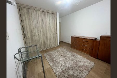 Quarto de casa à venda com 4 quartos, 202m² em Parque Jabaquara, São Paulo