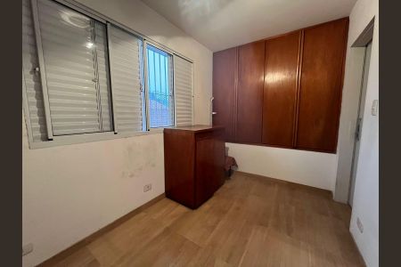 Casa à venda com 202m², 4 quartos e 2 vagas Casa à venda com 202m², 4 quartos e 2 vagasQuarto