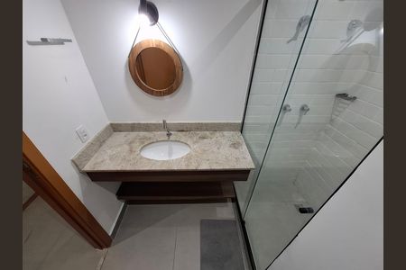 Banheiro  de apartamento à venda com 1 quarto, 29m² em Centro, Rio de Janeiro